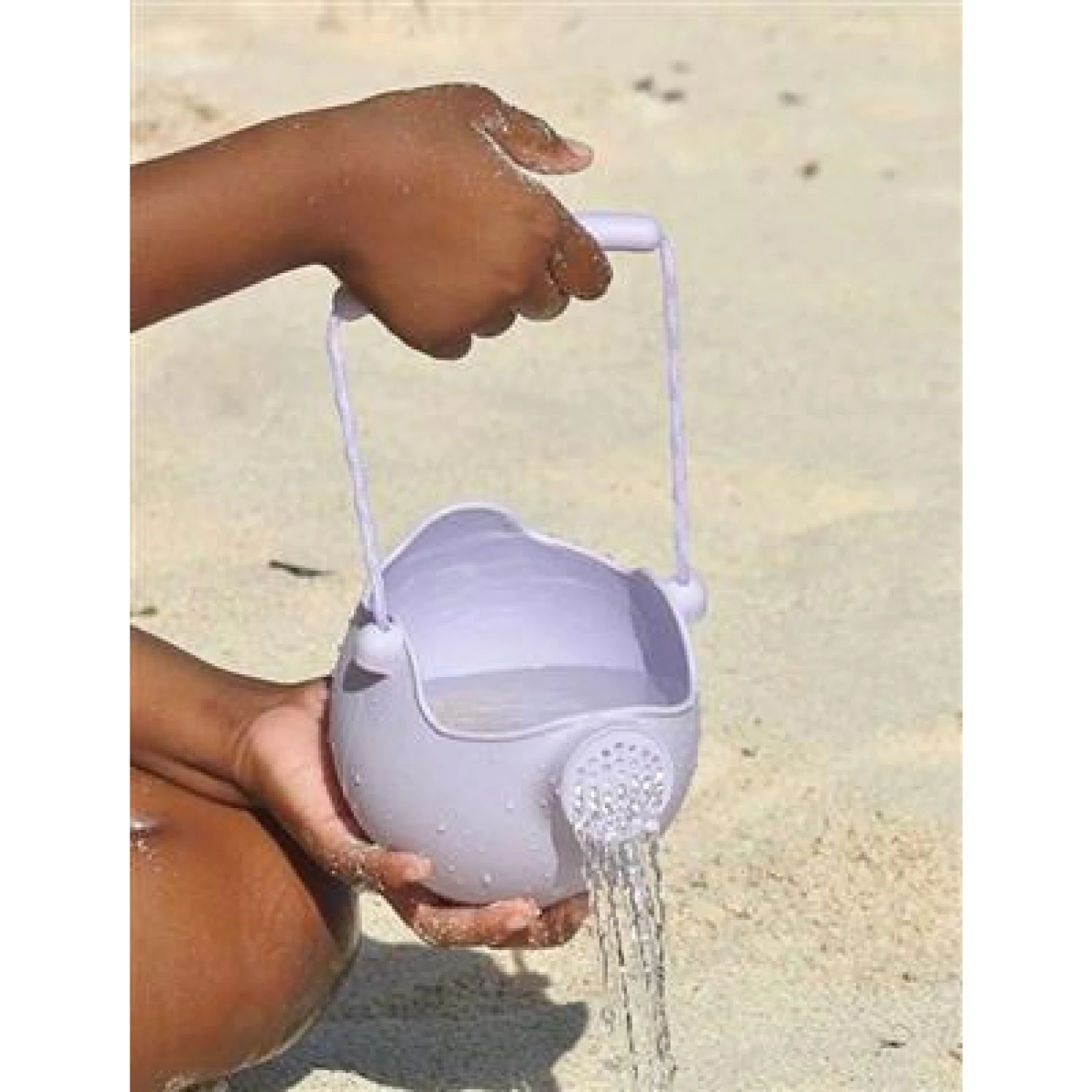 Scrunch Arrosoir De Plage Lilas 5 Scrunch Arrosoir De Plage Lilas – Image 3