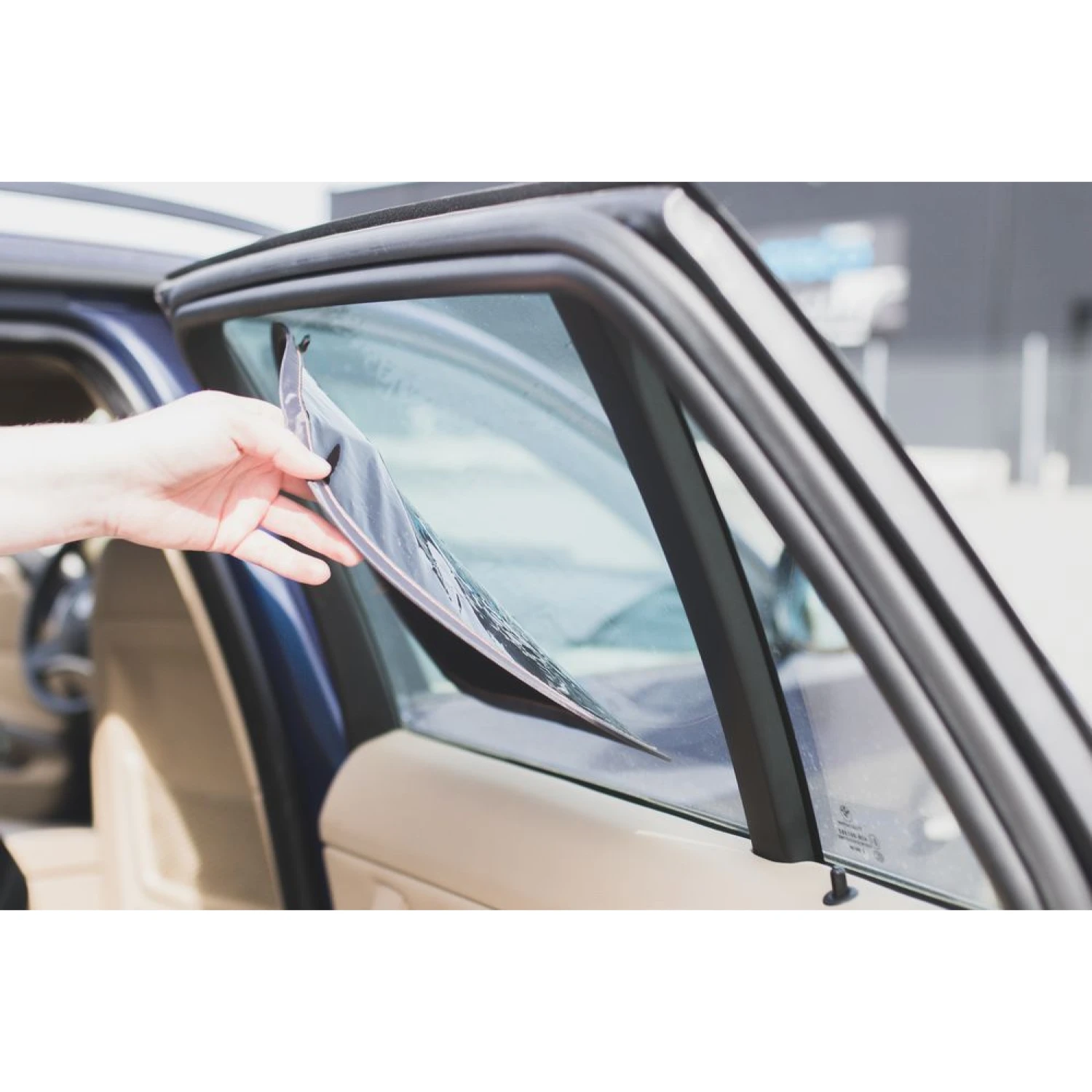 BeSafe Lot De 2 Pare-soleil électrostatiques Noir 6 BeSafe Lot De 2 Pare-soleil électrostatiques Noir – Image 4