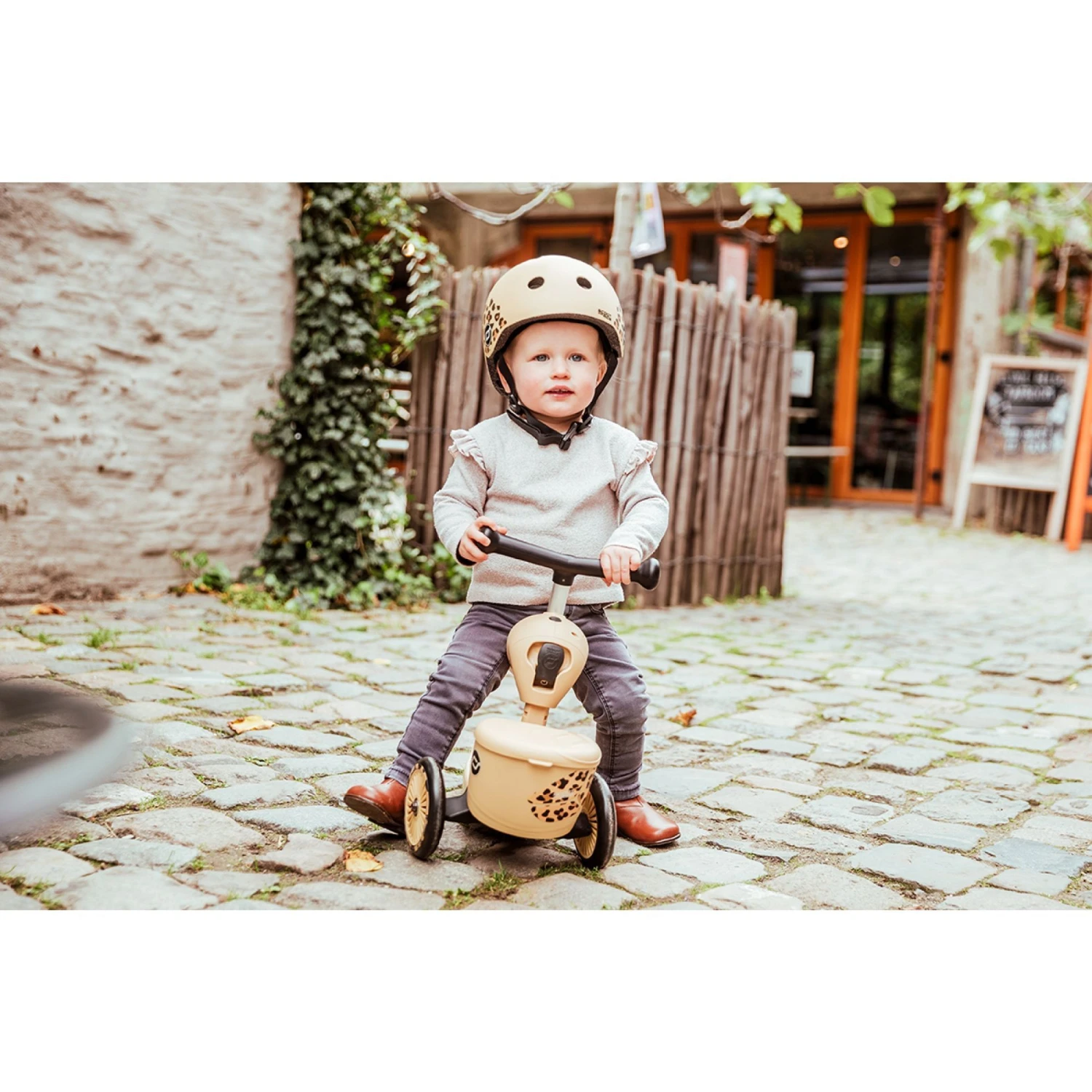 Scoot & Ride Casque Pour Enfant Taille XS Lifestyle Leopard 9 Scoot & Ride Casque Pour Enfant Taille XS Lifestyle Leopard – Image 7