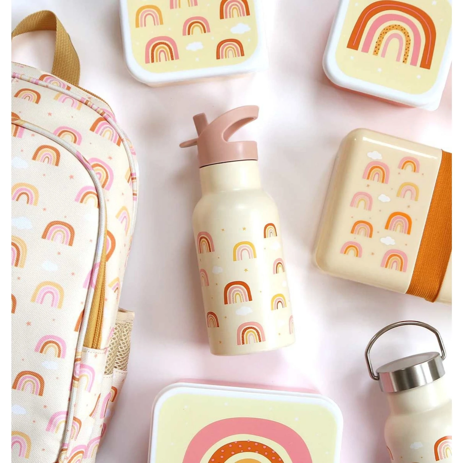 A Little Lovely Company Gourde Isotherme Enfant Arc En Ciel 6 A Little Lovely Company Gourde Isotherme Enfant Arc En Ciel – Image 4