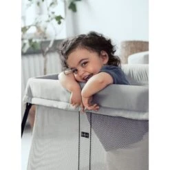 BabyBjörn Lit Parapluie Light Argent 12 BabyBjörn Lit Parapluie Light Argent -Magasin Général Pour Enfants lit parapluie light argent babybjorn OE