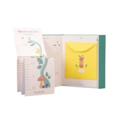 Moulin Roty Livre De Naissance Pomme Des Bois -Magasin Général Pour Enfants livre de naissance pomme des bois 80 pages moulin roty OE