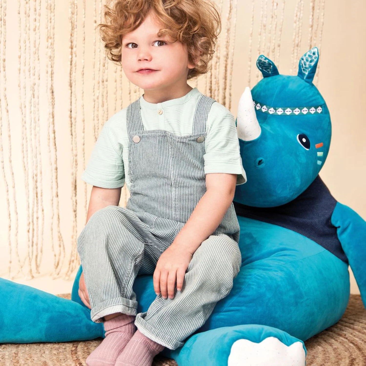 Lilliputiens Pouf Enfant Marius 5 Lilliputiens Pouf Enfant Marius – Image 3