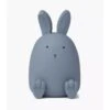 Liewood Tirelire Enfant Rabbit Stormy Blue 1 Liewood Tirelire Enfant Rabbit Stormy Blue -Magasin Général Pour Enfants palma money bank rabbit stormy blue liewood OA