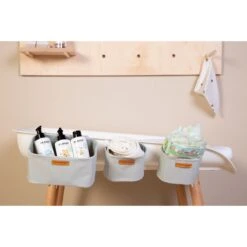 Childhome Lot De 3 Paniers à Suspendre Gris 17 Childhome Lot De 3 Paniers à Suspendre Gris -Magasin Général Pour Enfants paniers a suspendre set de 3 gris clair childhome OH