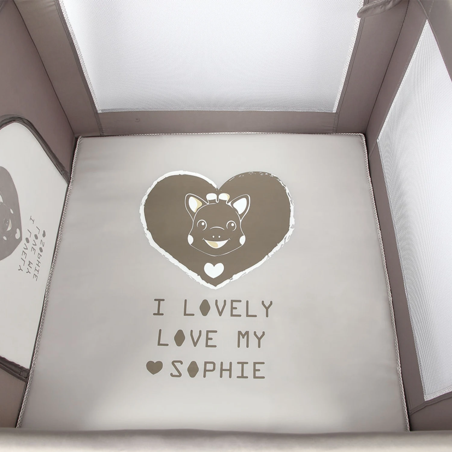 Parc Prism - Sophie La Girafe So Chic 7 Parc Prism - Sophie La Girafe So Chic – Image 5