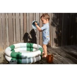 Liewood Piscine Gonflable Leonore Sea Blue/Crème De La Crème 8 Liewood Piscine Gonflable Leonore Sea Blue/Crème De La Crème -Magasin Général Pour Enfants playtime swimgear leonore pool lw147756904 stripe sea bluecreme de la creme one size liewood seasonal 2201 liewood OC