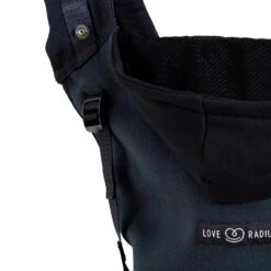 Porte Bébé Hoodiecarrier Black Forest 14 Porte Bébé Hoodiecarrier Black Forest -Magasin Général Pour Enfants porte bebe hoodiecarrier black forest love radius OC