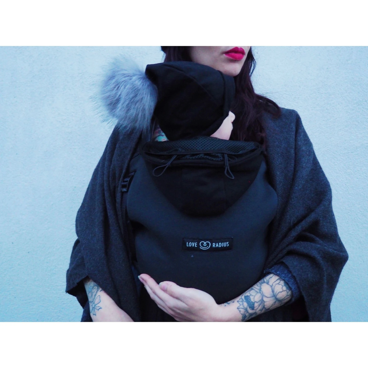 Porte Bébé Hoodiecarrier Black Forest 9 Porte Bébé Hoodiecarrier Black Forest – Image 7