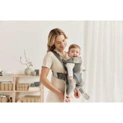 BabyBjörn Porte Bébé Mini Coton Kaki Vert 10 BabyBjörn Porte Bébé Mini Coton Kaki Vert -Magasin Général Pour Enfants porte bebe mini coton kaki vert babybjorn OC