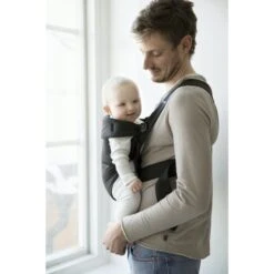 BabyBjörn Porte Bébé Mini Coton Noir 8 BabyBjörn Porte Bébé Mini Coton Noir -Magasin Général Pour Enfants porte bebe mini coton noir babybjorn OC