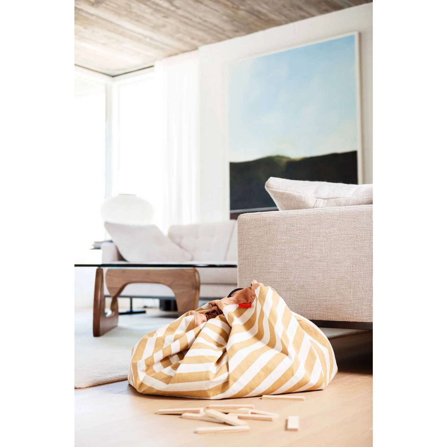 Play&Go Grand Sac à Jouets / Tapis De Jeu 2 En 1 Stripes Mustard 10 Play&Go Grand Sac à Jouets / Tapis De Jeu 2 En 1 Stripes Mustard – Image 8