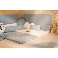 Matelas De Sol Coton Bio St Barth Willow Soft Blue 11 Matelas De Sol Coton Bio St Barth Willow Soft Blue -Magasin Général Pour Enfants st barth mattress 60x120x4 willow soft blue nobodinoz OE