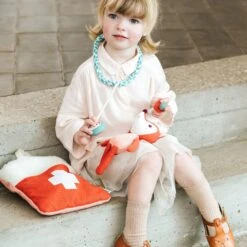 Lilliputiens Trousse Petit Docteur Alice -Magasin Général Pour Enfants trousse petit docteur lilliputiens OO