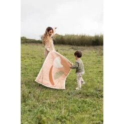 Plaid Matelassé 73x95 Cm Tulipe 15 Plaid Matelassé 73x95 Cm Tulipe -Magasin Général Pour Enfants tulip quilted blanket 73x95 nobodinoz OG